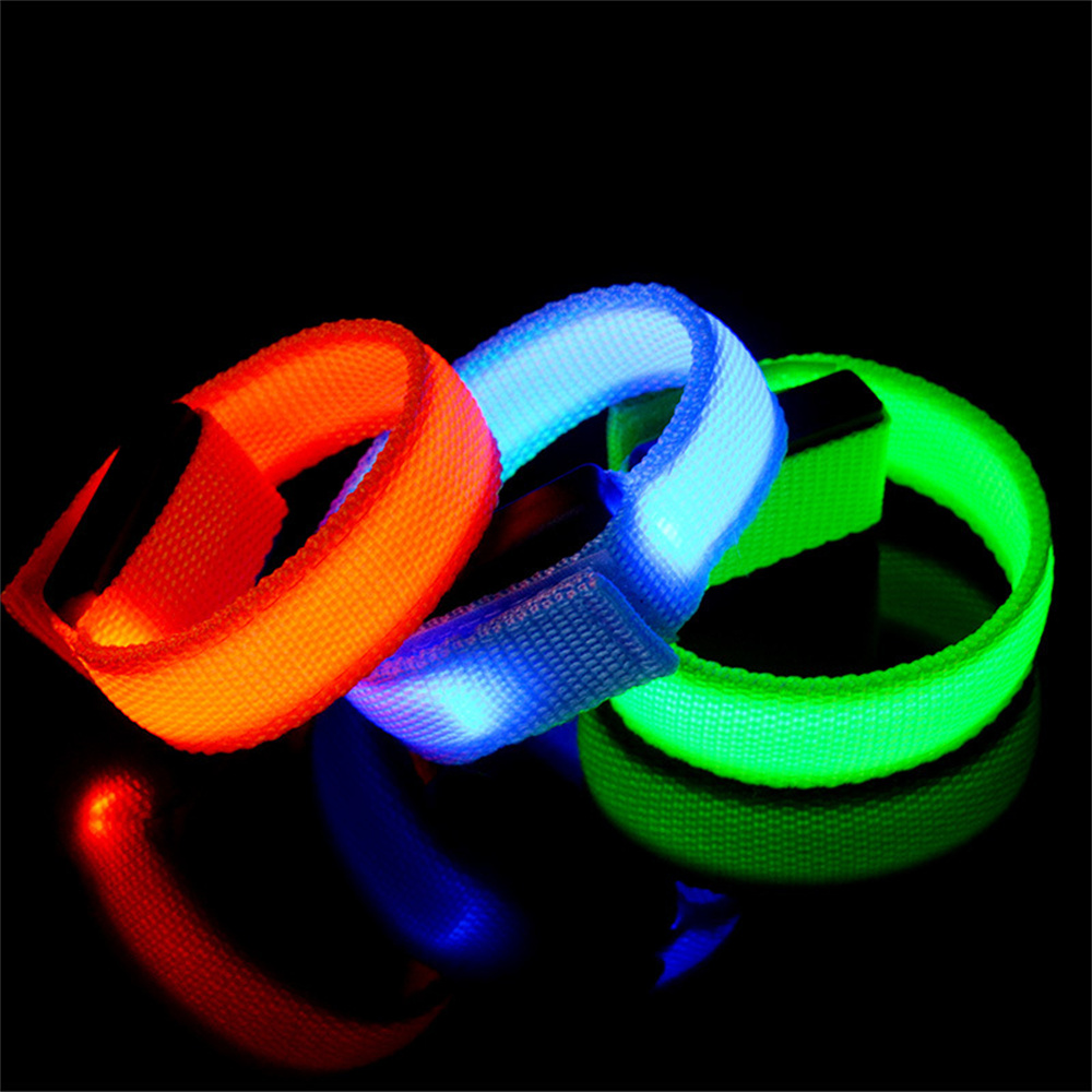 سوار نايلون عاكس LED ، شارة قا - مراجعة Coordinates Bracelet وسعره
