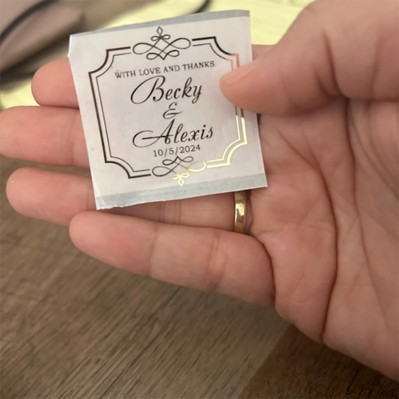 مخصص الذهب احباط هدايا الزفاف  - مراجعة Personalised Candle Label وسعره