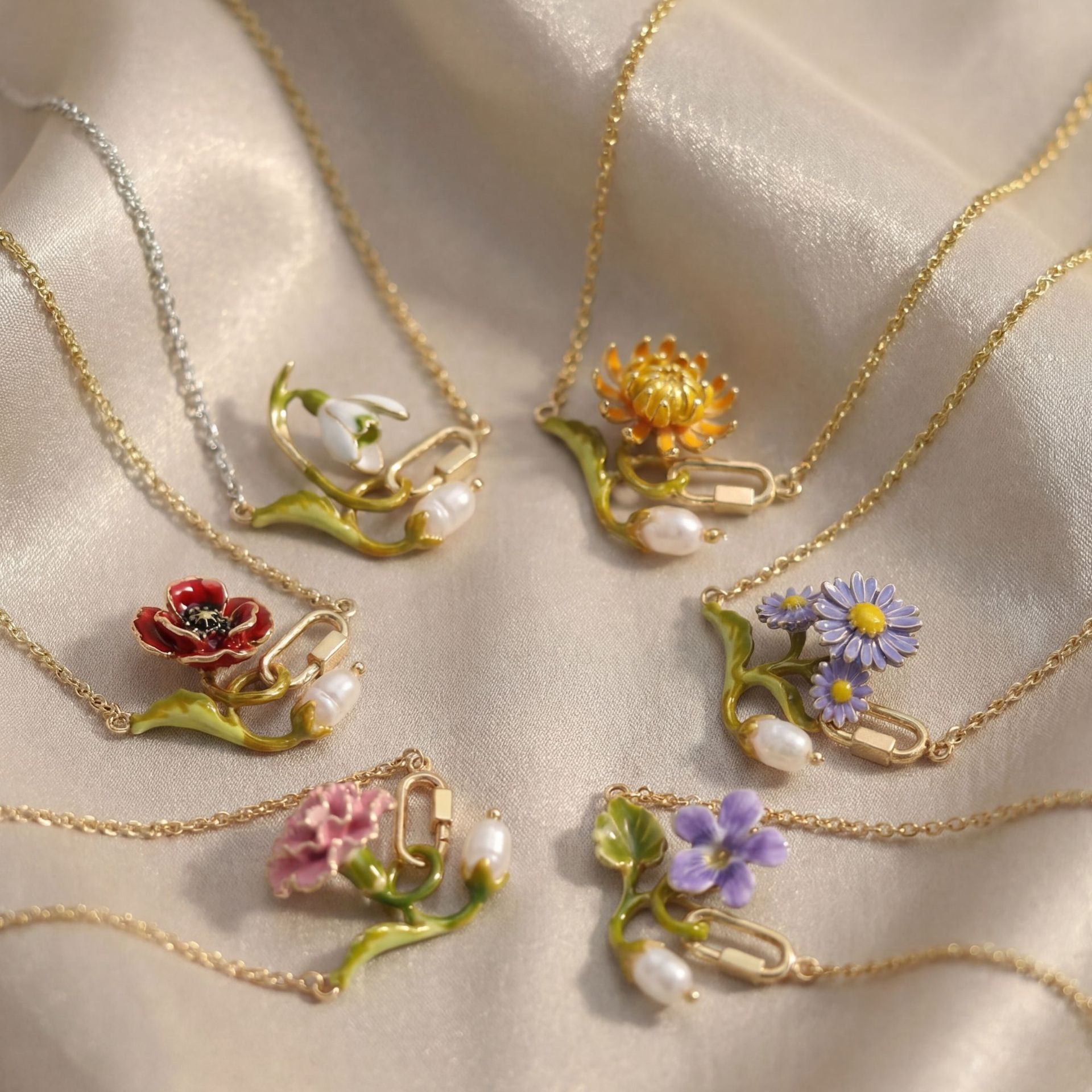 قلادة زهرة الميلاد لمدة 12 شهر - مراجعة Birth Flower Necklace وسعره