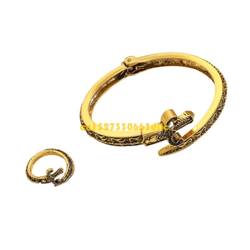 سوار رائع مستوحى من الأفعى قاب - مراجعة Coordinates Bracelet وسعره